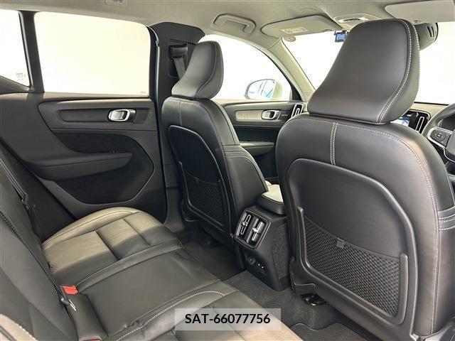 Volvo XC40 2019-02 320614-12