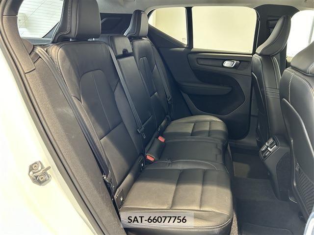 Volvo XC40 2019-02 320614-11