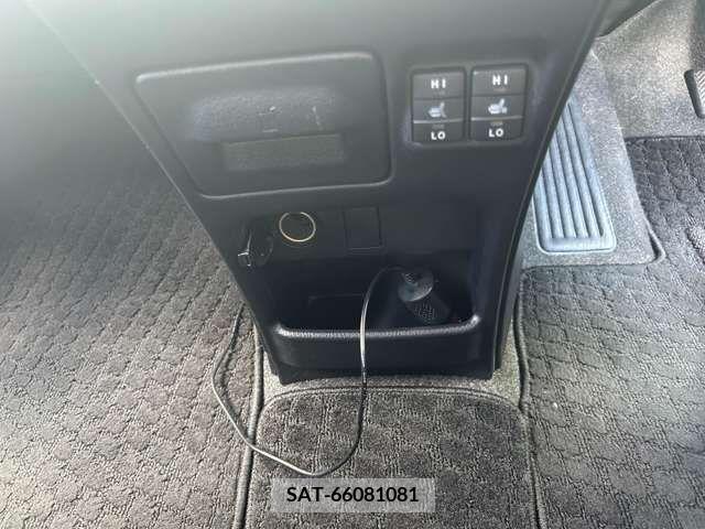 Toyota ESQUIRE 2015-09 321449-17