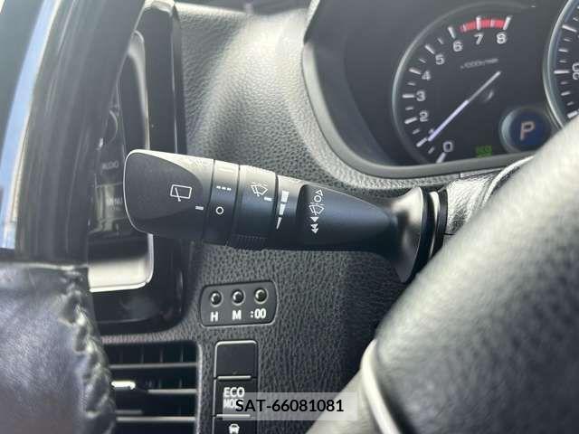 Toyota ESQUIRE 2015-09 321449-11