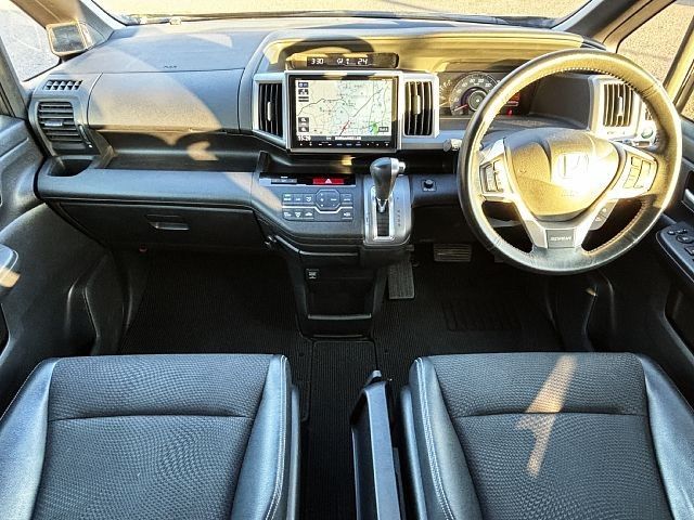 Honda e 2014-10 192947-1