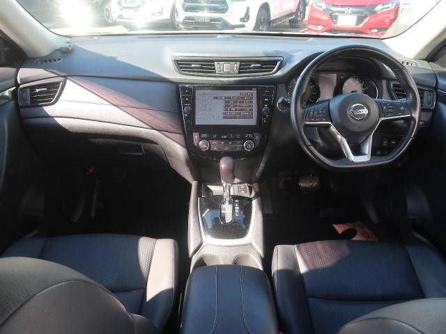 Nissan X-TRAIL 2018-01 18090-1