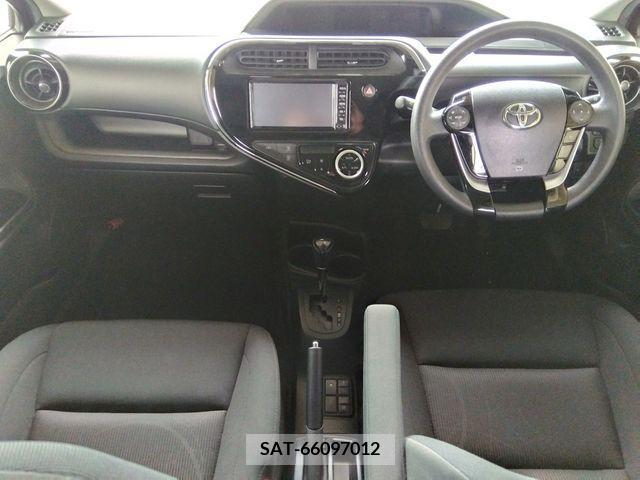 Toyota AQUA 2018-04 260501-4
