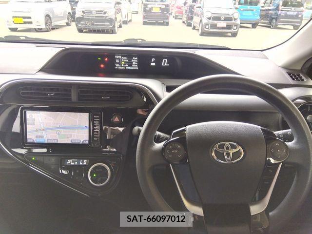 Toyota AQUA 2018-04 260501-8