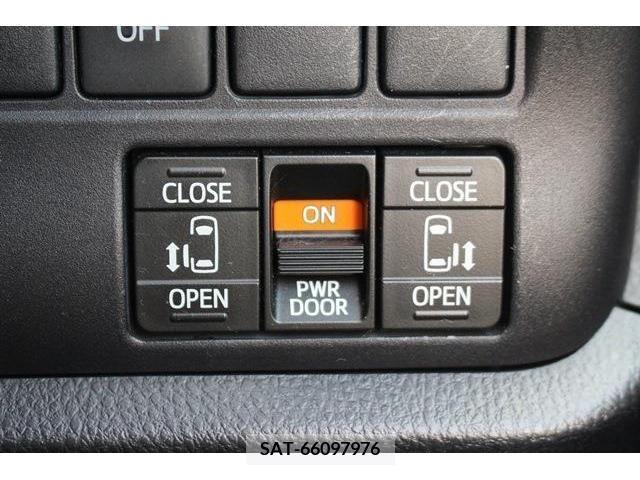 Toyota ESQUIRE 2015-03 215334-5