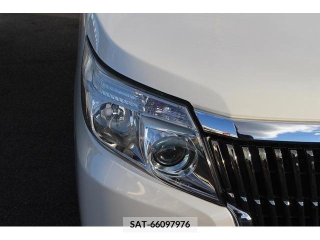 Toyota ESQUIRE 2015-03 215334-10