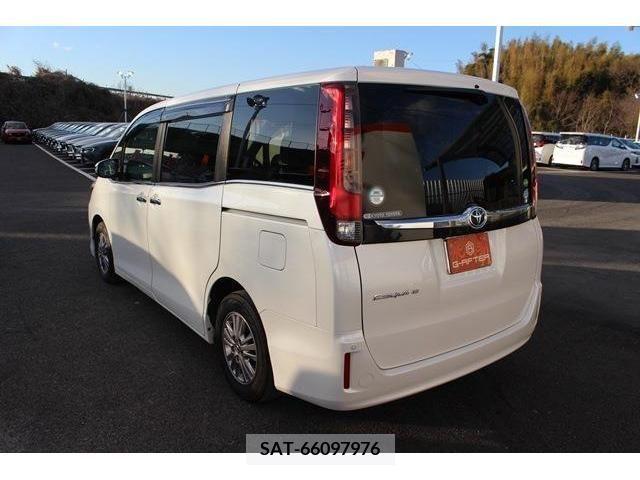 Toyota ESQUIRE 2015-03 215334-8