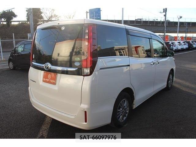 Toyota ESQUIRE 2015-03 215334-7