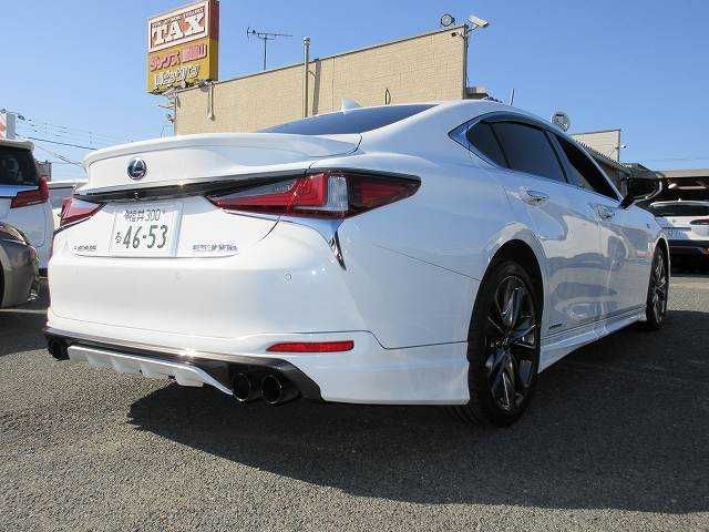 Lexus ES 2018-12 5944-2