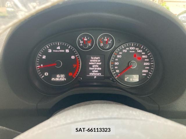 Audi A3 2010-06 389420-21