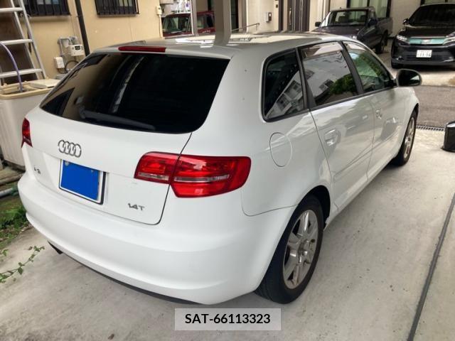 Audi A3 2010-06 389420-3
