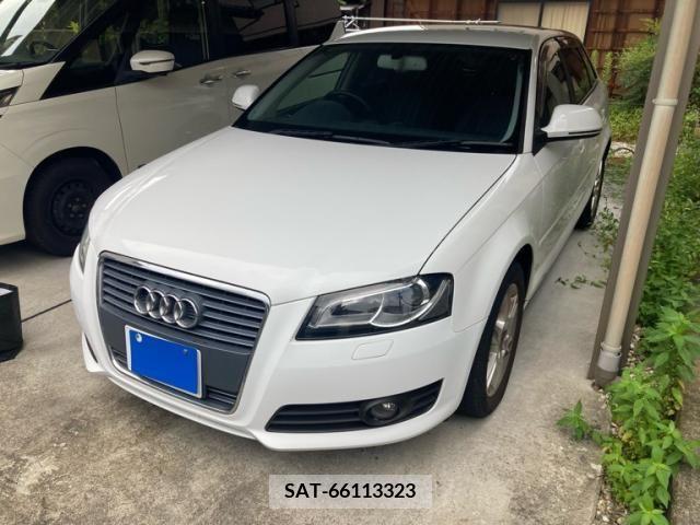 Audi A3 2010-06 389420-2