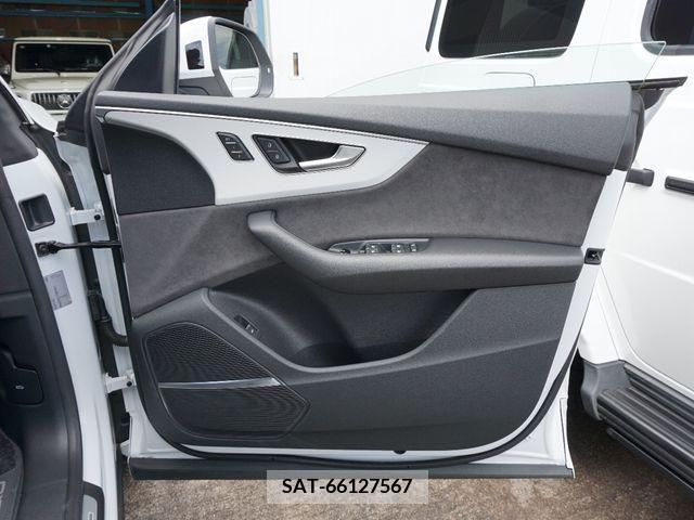 Audi Q8 2020-02 389463-26