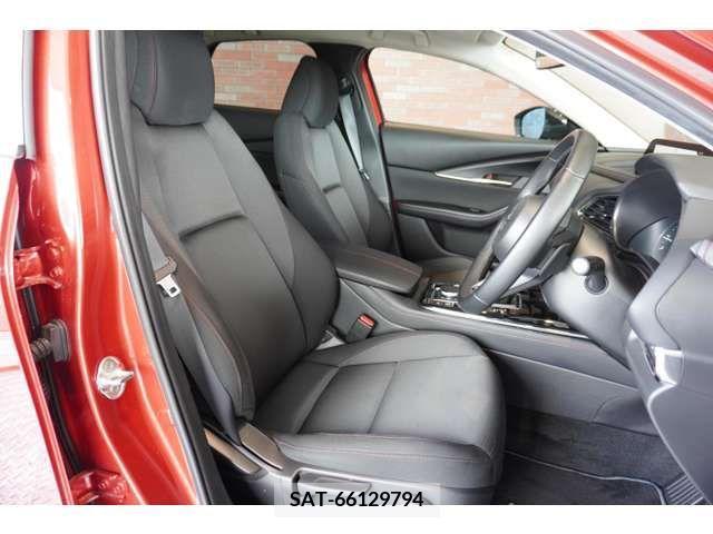 Mazda CX-30 2022-02 302084-6