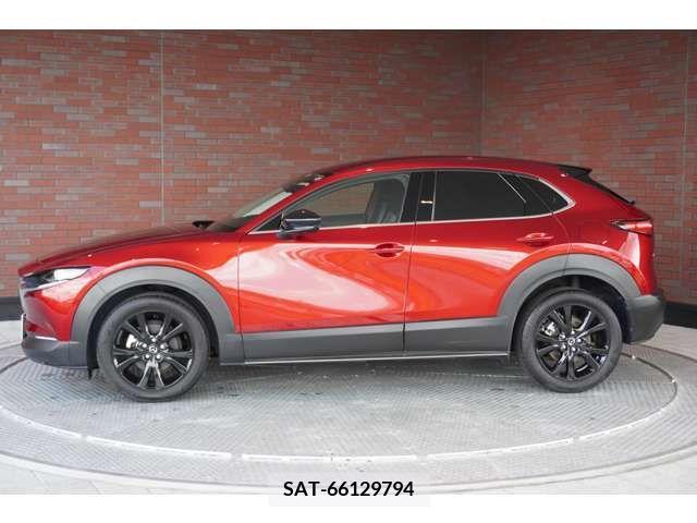 Mazda CX-30 2022-02 302084-1