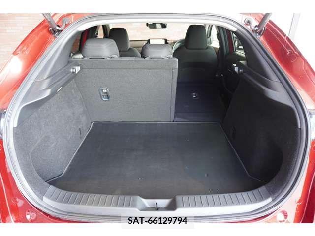 Mazda CX-30 2022-02 302084-9