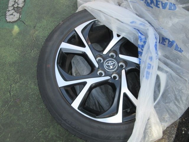Toyota C-HR 2019-01 19301-25
