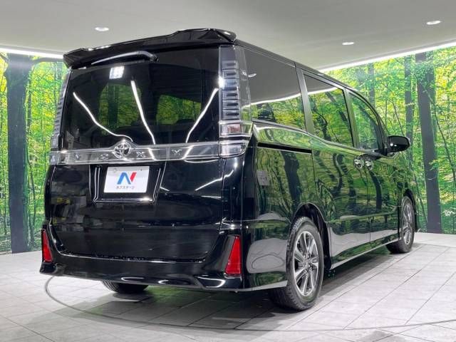 Toyota VOXY 2018-09 192808-18