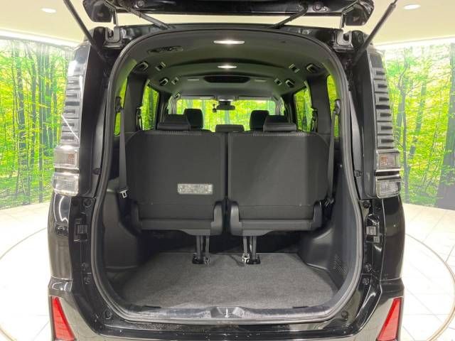 Toyota VOXY 2018-09 192808-11