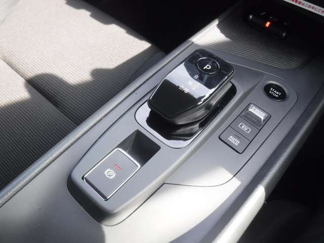 Nissan NOTE 2022-03 184757-7