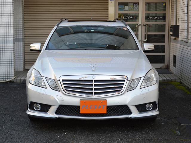 Mercedes Benz E-CLASS 2010-05 22521-2