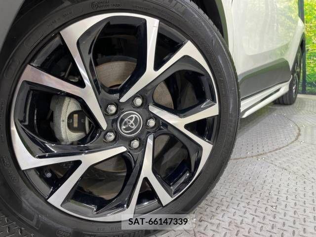 Toyota C-HR 2017-03 357859-13