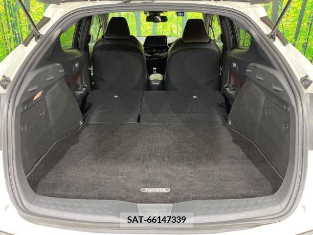 Toyota C-HR 2017-03 357859-10