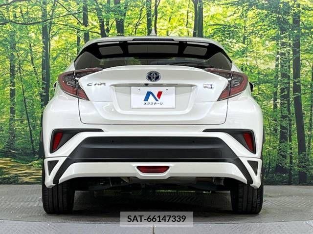 Toyota C-HR 2017-03 357859-15