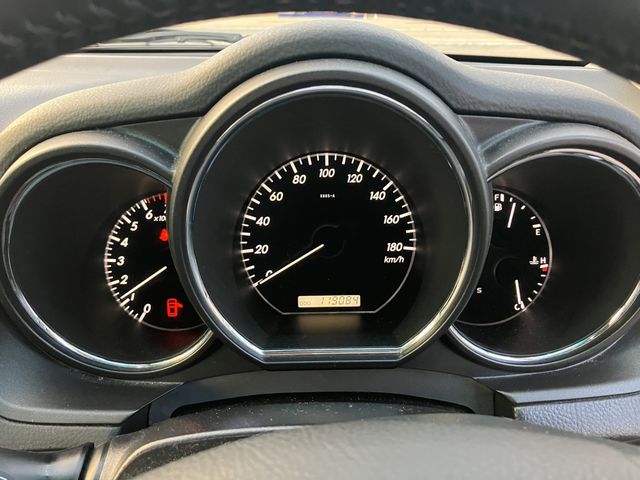 Toyota HARRIER 2011-02 11275-10