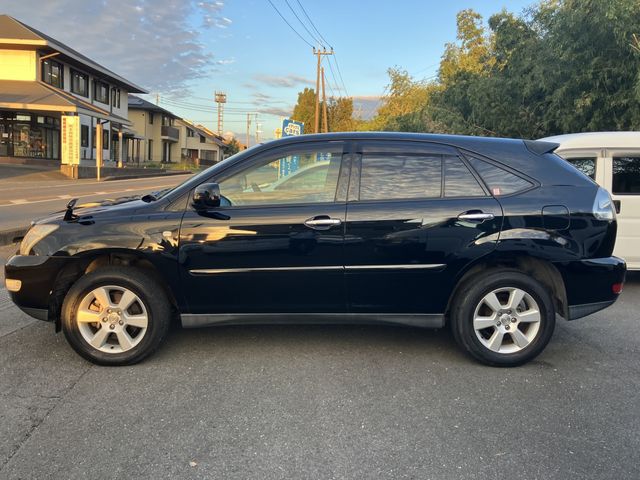 Toyota HARRIER 2011-02 11275-3