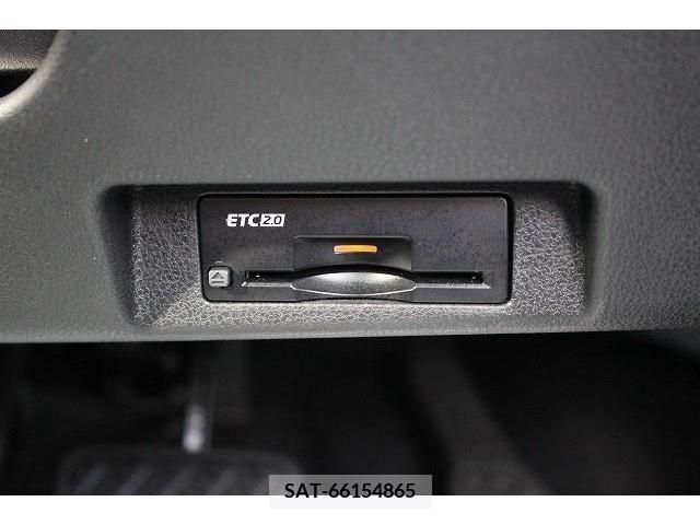 Nissan LEAF 2020-02 367079-2