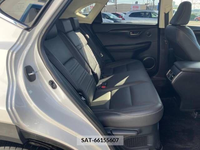 Lexus NX 2015-10 229127-9