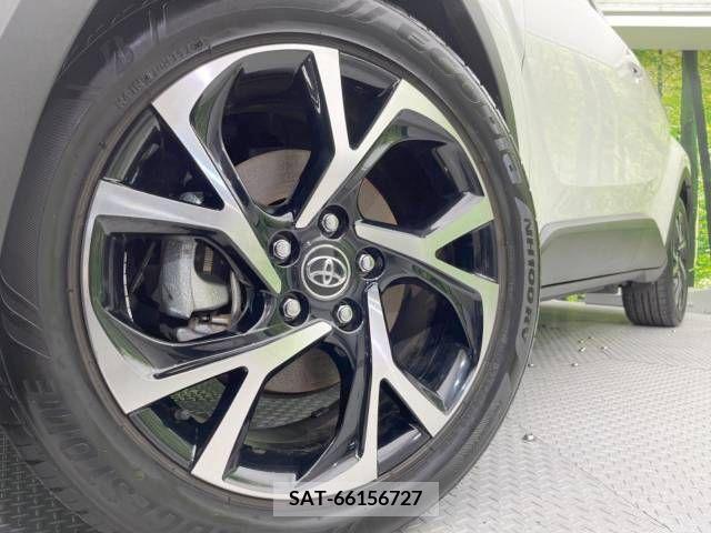 Toyota C-HR 2017-03 384633-13