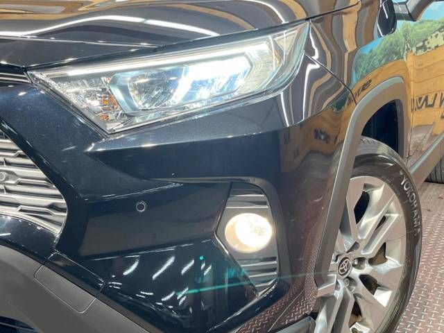 Toyota RAV4 2020-10 11509-16