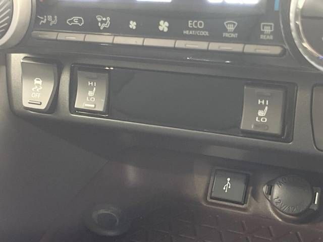 Toyota RAV4 2020-10 11509-5