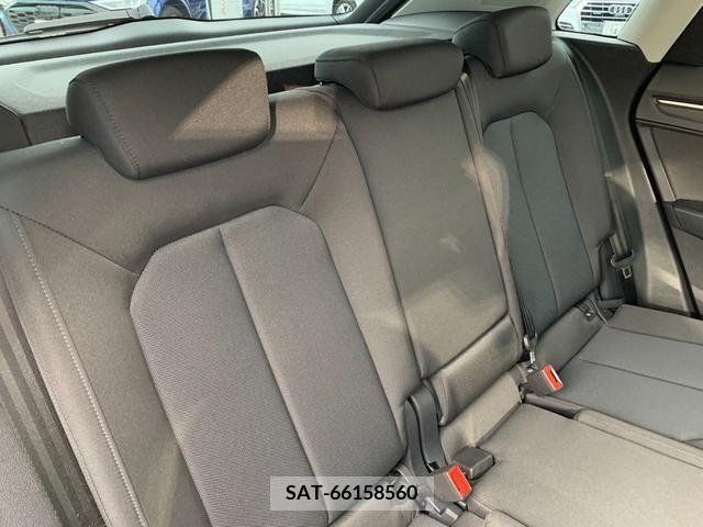 Audi Q3 2022-10 317878-15