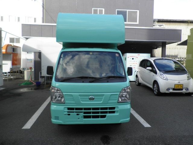 Nissan CLIPPER 2017-11 11066-1