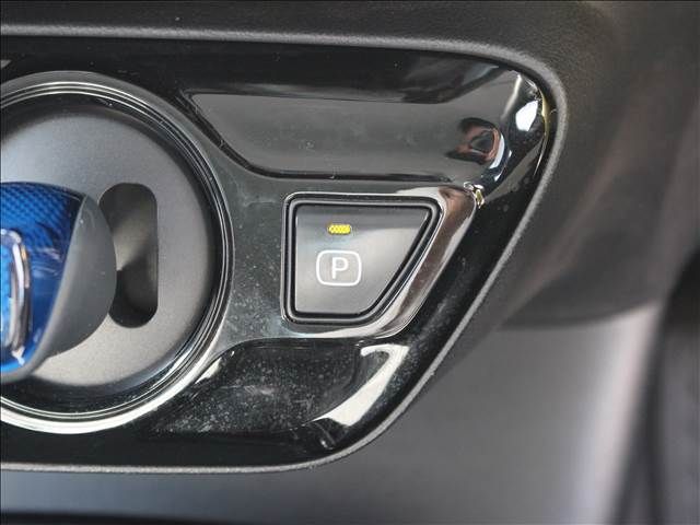 Toyota PRIUS 2019-06 18035-28