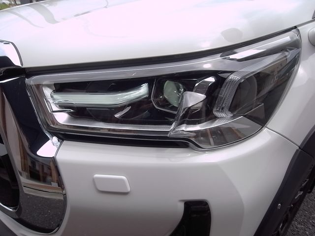 Toyota HILUX 2021-02 10328-26