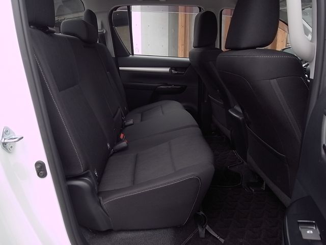Toyota HILUX 2021-02 10328-3