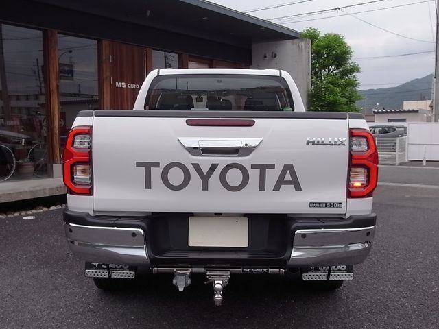 Toyota HILUX 2021-02 10328-22