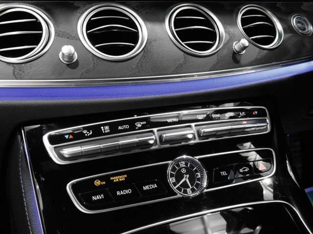 Mercedes Benz E-CLASS 2019-11 17173-16