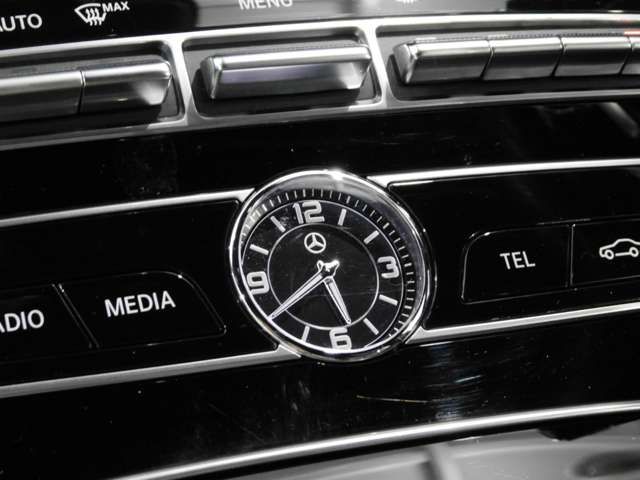 Mercedes Benz E-CLASS 2019-11 17173-15