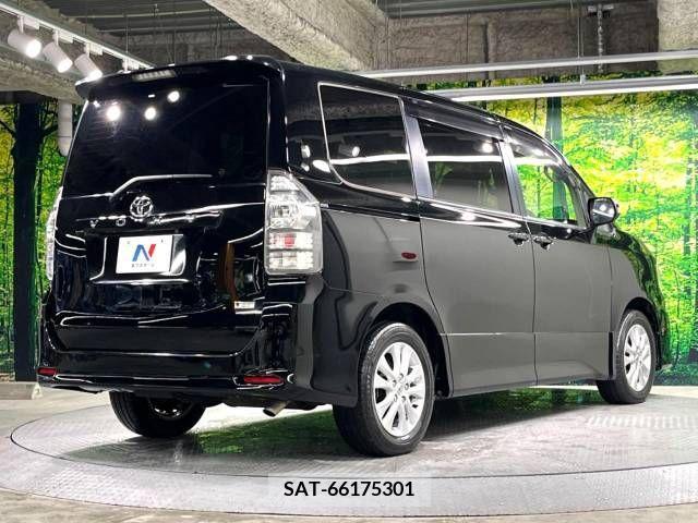 Toyota VOXY 2010-10 248002-18