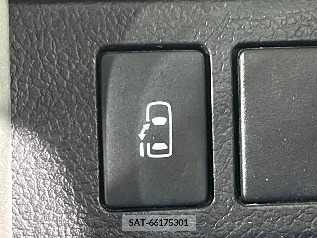 Toyota VOXY 2010-10 248002-4