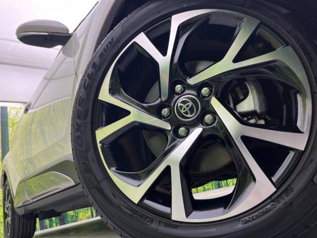 Toyota C-HR 2017-05 14482-13