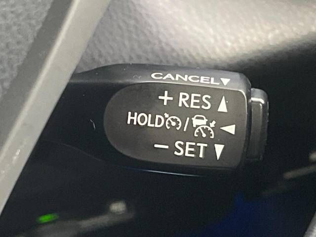 Toyota C-HR 2017-05 14482-3