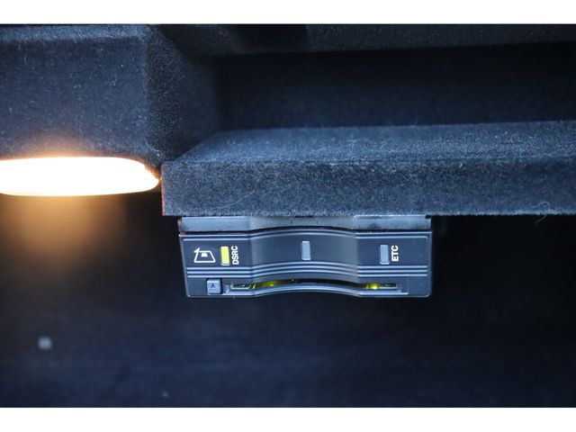 Mercedes Benz C-CLASS 2018-01 15540-10