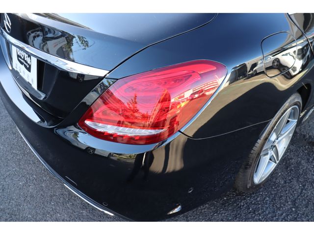 Mercedes Benz C-CLASS 2018-01 15540-19