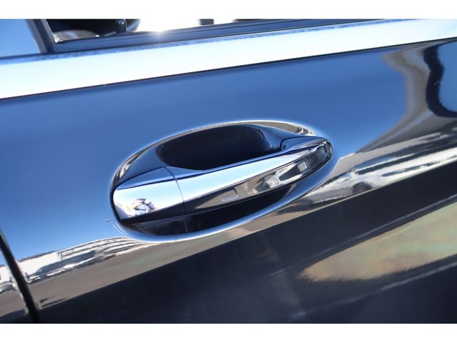 Mercedes Benz C-CLASS 2018-01 15540-14